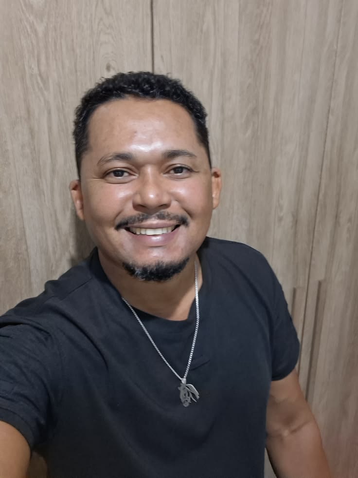 <strong>Arturo P.</strong>